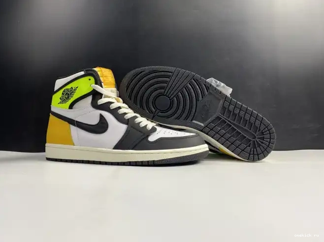 Rep Onekick 555088-118 OG RETRO 1 HIGH 'VOLT JORDAN GOLD' AIR 0517